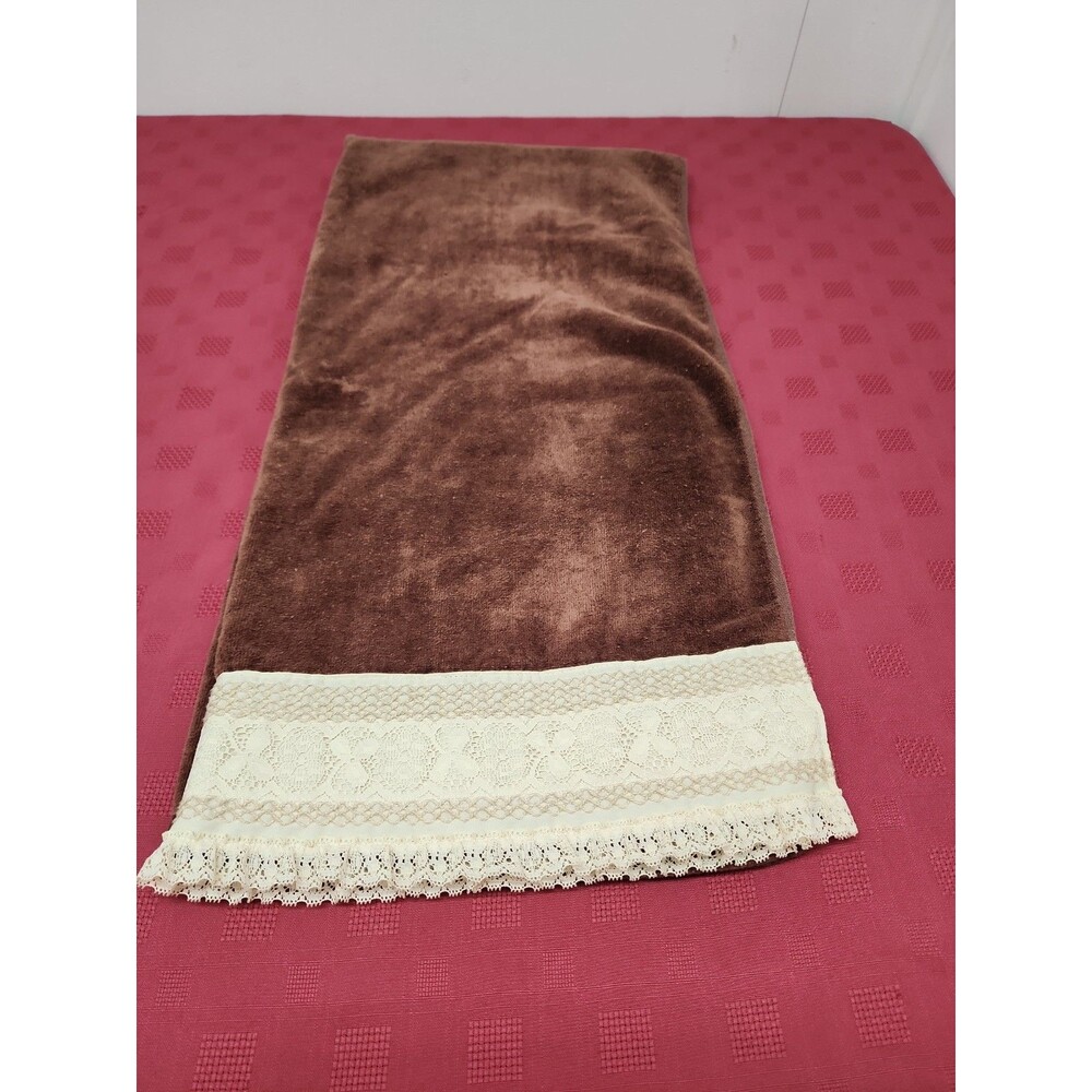 VTGUtica By J P Stevens Velour Bath Towel Brown  W Cream Lace 1980's Grannycore
